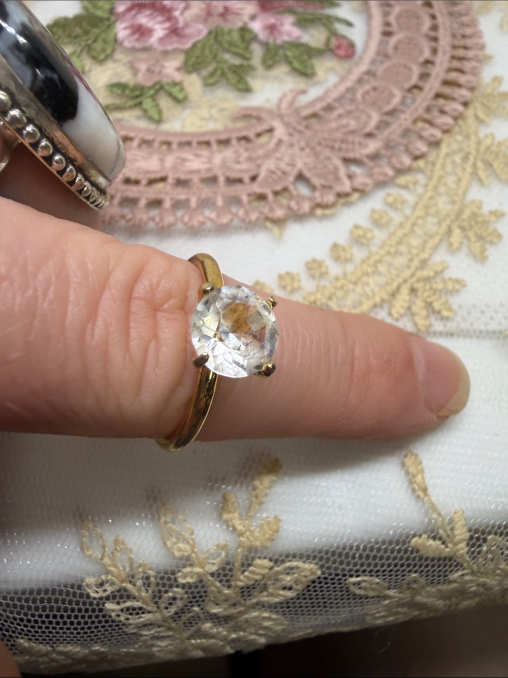 Vintage Uncas Solitaire Ring Sz 7 | Gold Tone | Classic Engagement Style
